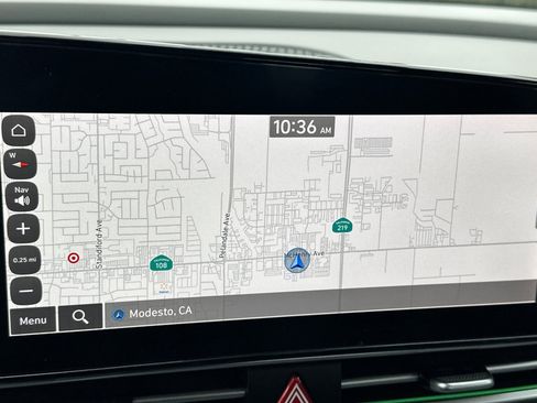 Used 2024 Hyundai Elantra SEL image 18