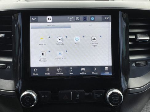 Used 2022 RAM 2500 Tradesman w/ Chrome Appearance Group image 22