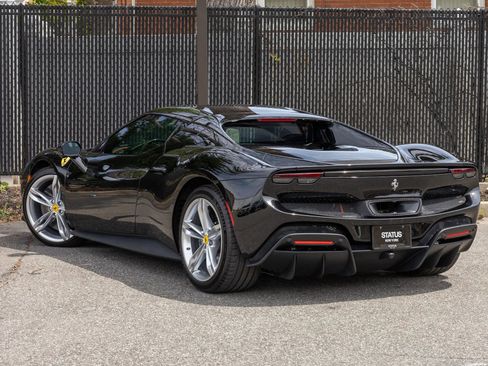 Used 2024 Ferrari 296 GTB RWD image 33