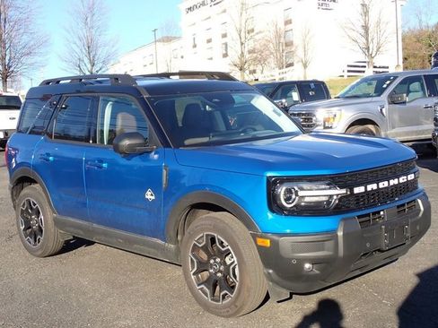 Used 2025 Ford Bronco Sport Outer Banks w/ Outer Banks Tech Package+ image 3