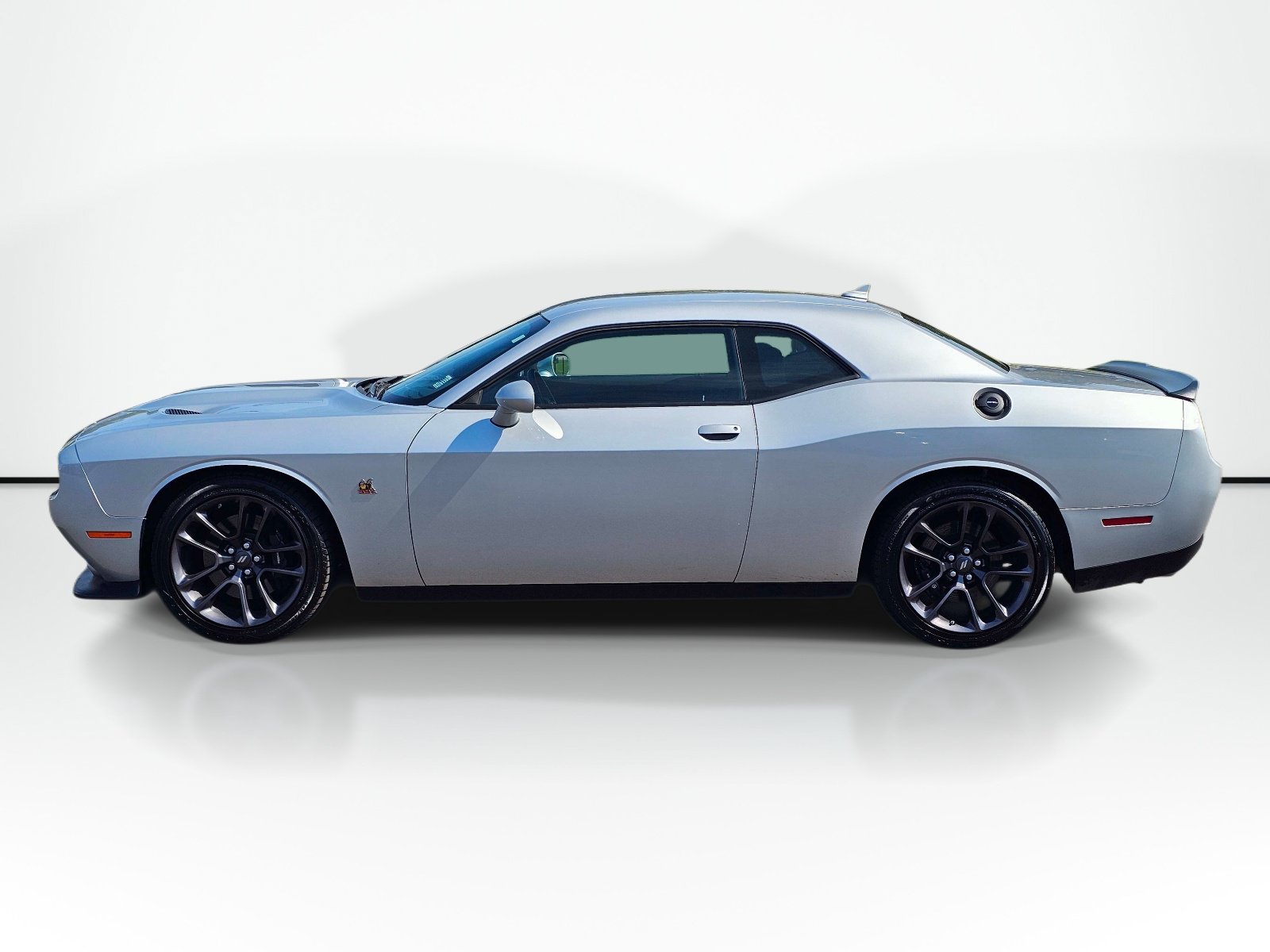 Used 2022 Dodge Challenger R/T Scat Pack RWD image 13