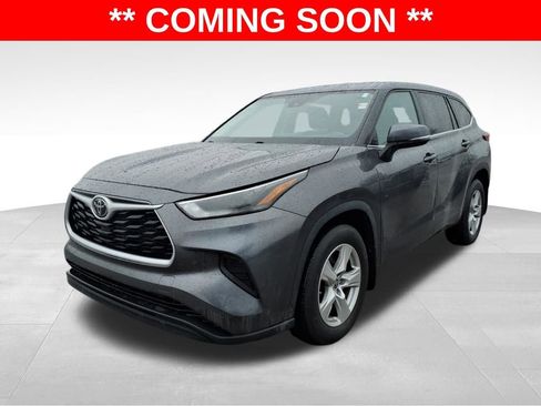 Used 2022 Toyota Highlander L image 4