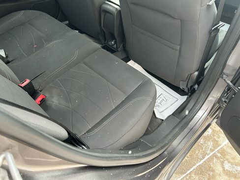 Used 2014 Ford Fiesta SE image 12