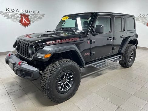 Used 2024 Jeep Wrangler Unlimited Rubicon w/ XTREMEE 35" Tire Package AWD/4WD image 3