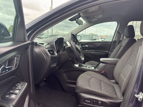 Used 2018 Chevrolet Equinox LT FWD image 11