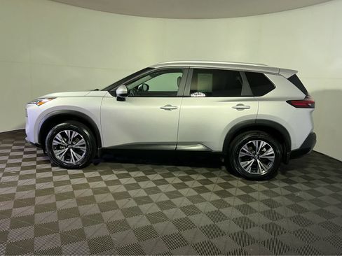Certified 2023 Nissan Rogue SV w/ SV Premium B Package AWD/4WD image 4