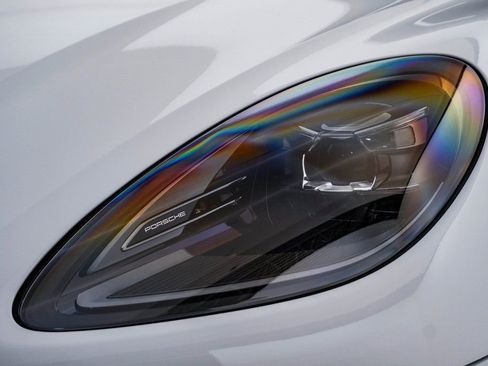 New 2026 Porsche Macan image 7