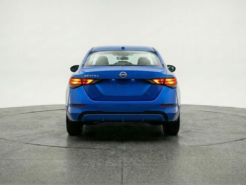 Used 2025 Nissan Sentra SV image 6