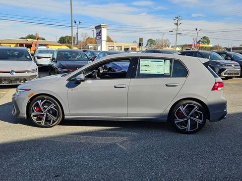 New 2026 Volkswagen GTI SE image 4