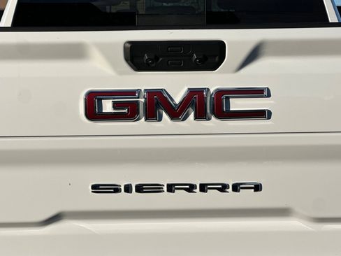 Used 2025 GMC Sierra 2500 AT4 w/ AT4 Premium Plus Package image 50