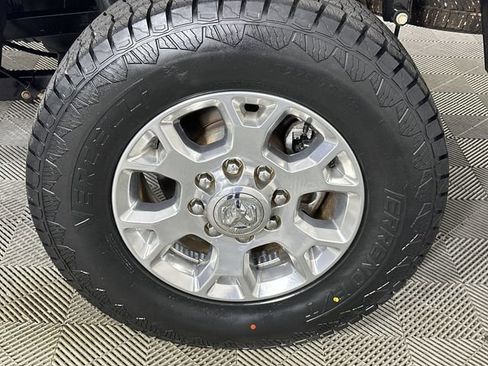 Used 2024 RAM 2500 Laramie w/ Safety Group AWD/4WD image 34