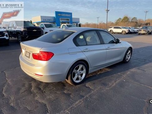 Used 2015 BMW 320i Sedan image 8