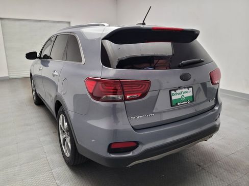 Used 2019 Kia Sorento EX FWD image 6