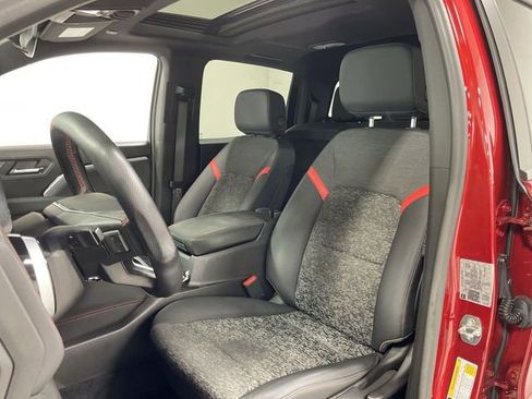 Used 2023 Chevrolet Colorado Z71 w/ Advanced Trailering Package image 11