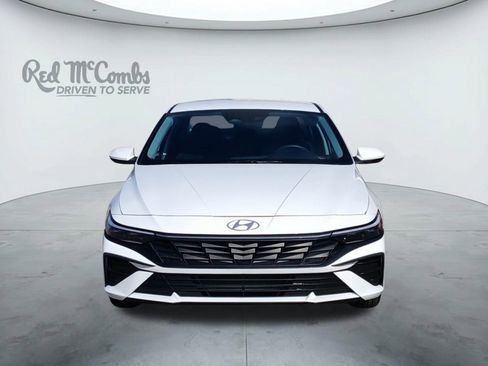 Certified 2024 Hyundai Elantra SEL image 8