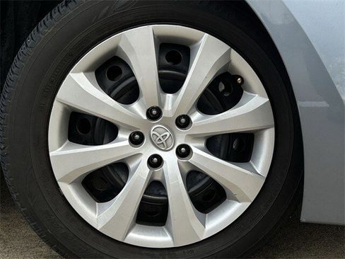 Used 2023 Toyota Corolla LE image 11