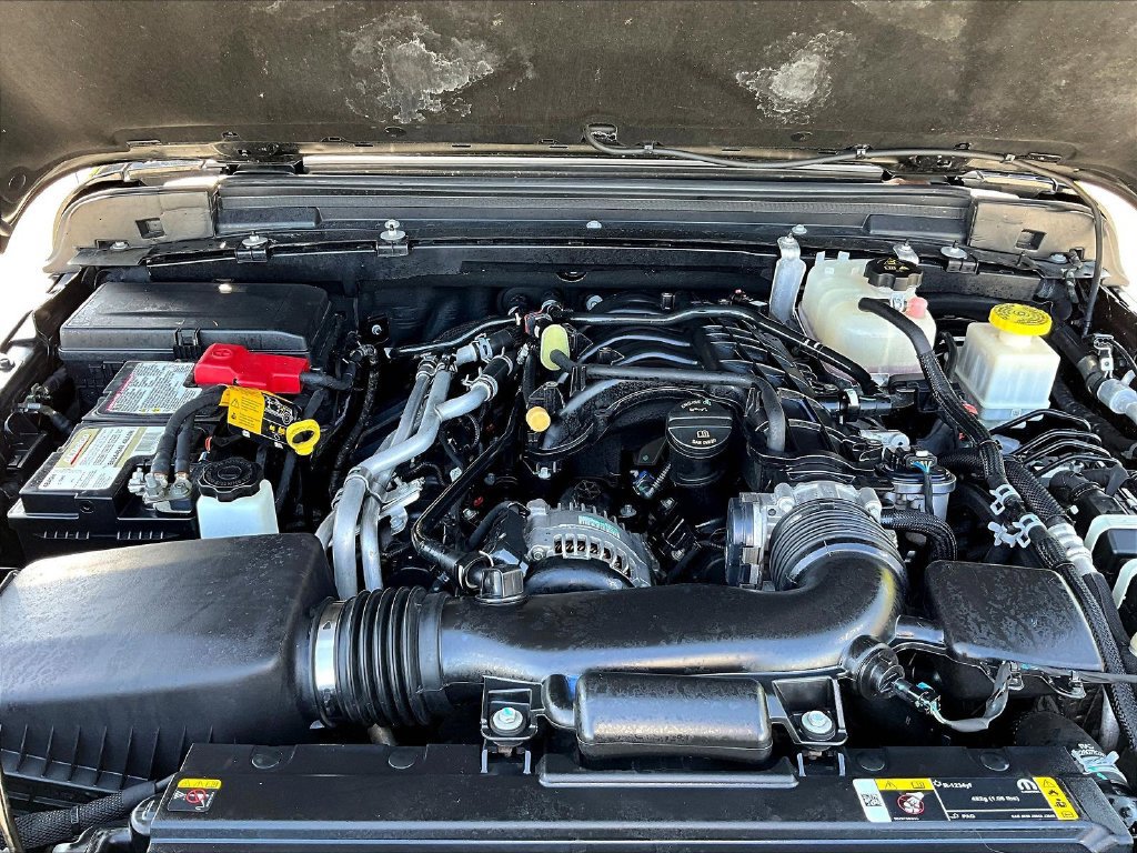 Used 2023 Jeep Gladiator Sport AWD/4WD image 29