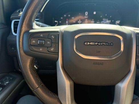 Used 2022 GMC Yukon Denali image 19