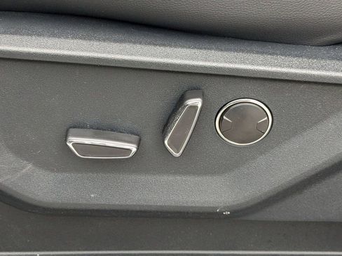 New 2025 Ford F150 Lariat w/ Equipment Group 502A High image 14