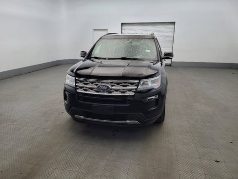 Used 2018 Ford Explorer XLT w/ Equipment Group 202A AWD/4WD image 15