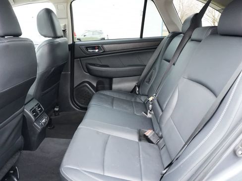 Used 2018 Subaru Outback 3.6R Limited image 18