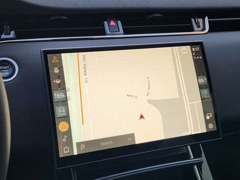 Certified 2026 Land Rover Range Rover Evoque Dynamic SE image 18