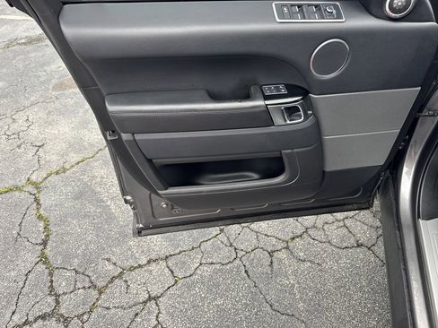 Used 2016 Land Rover Range Rover Sport HSE image 10