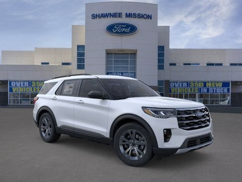 New 2026 Ford Explorer Active w/ Active Comfort Package AWD/4WD image 7