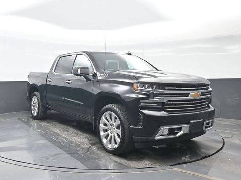 Used 2020 Chevrolet Silverado 1500 High Country w/ Technology Package AWD/4WD image 9