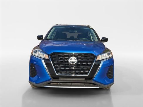 Used 2023 Nissan Kicks SV image 8