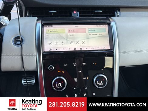 Used 2020 Land Rover Discovery Sport SE R-Dynamic image 19