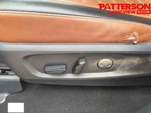 Used 2024 Nissan Pathfinder Platinum w/ Black Appearance Package FWD image 24