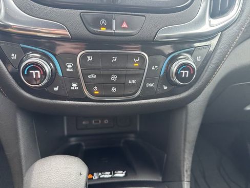 Used 2023 Chevrolet Equinox Premier image 21