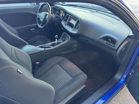 Used 2018 Dodge Challenger R/T image 20