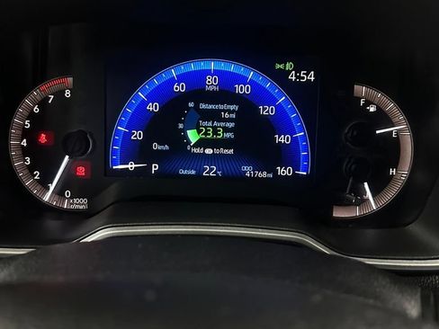 Used 2022 Toyota Corolla Cross XLE AWD/4WD image 19