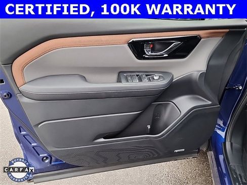 Used 2025 Subaru Forester Sport image 11