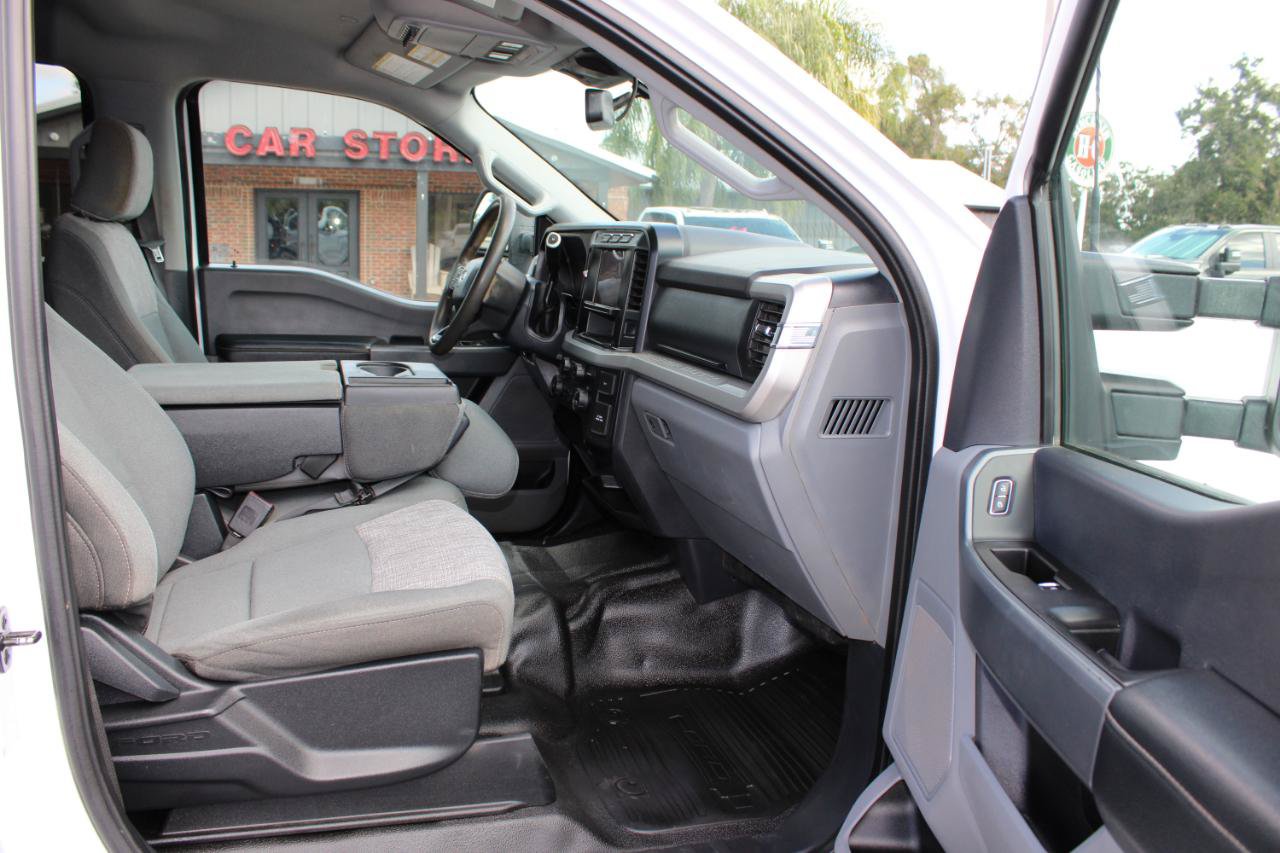 Used 2023 Ford F250 XLT w/ F-250 >10K GVWR Package AWD/4WD image 10