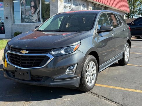 Used 2018 Chevrolet Equinox LS image 3