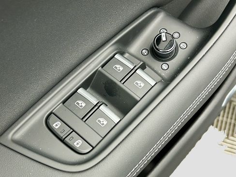 New 2026 Audi Q8 Premium Plus image 22