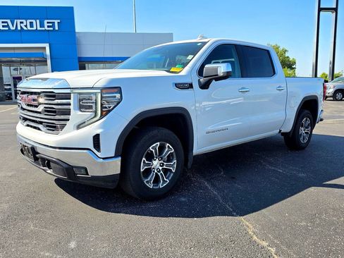 Used 2025 GMC Sierra 1500 SLT AWD/4WD image 2