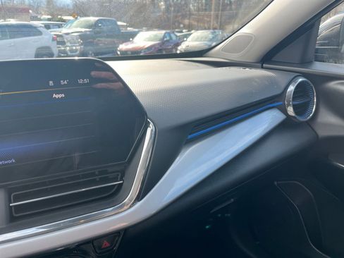 Used 2025 Chevrolet Trax LT image 29