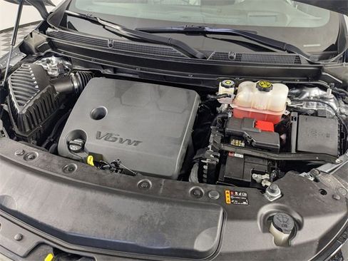 Used 2023 Buick Enclave Avenir w/ Avenir Technology Package image 38