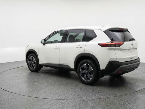 Used 2025 Nissan Rogue SV FWD image 6