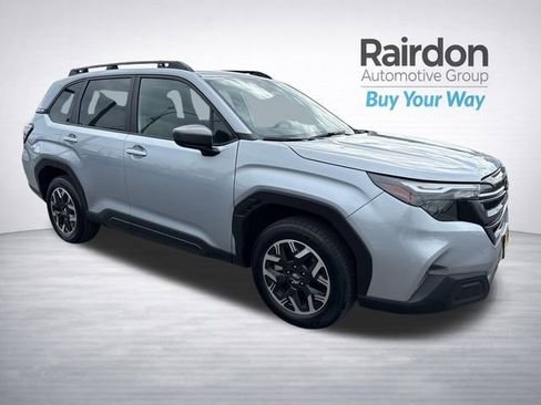 Used 2025 Subaru Forester Premium AWD/4WD image 1