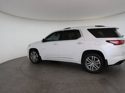 Used 2024 Chevrolet Traverse High Country image 9