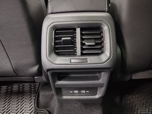 New 2026 Volkswagen Taos SEL image 33