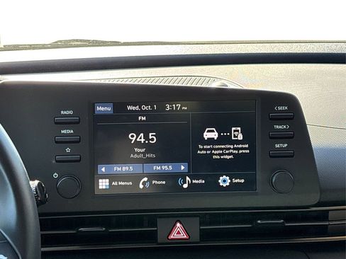 Certified 2025 Hyundai Elantra Sport image 17