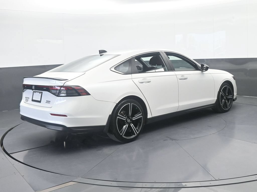 Used 2025 Honda Accord Sport image 6