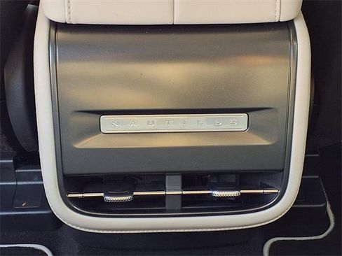 New 2026 Lincoln Nautilus Premier image 11