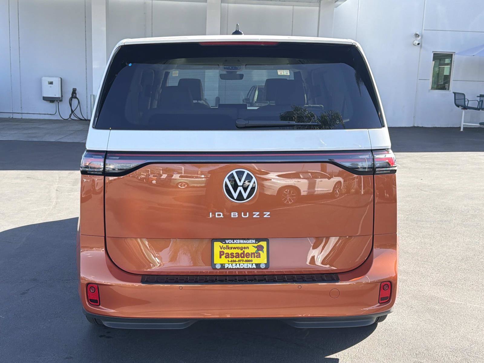 Certified 2025 Volkswagen ID. Buzz Pro S Plus RWD image 4